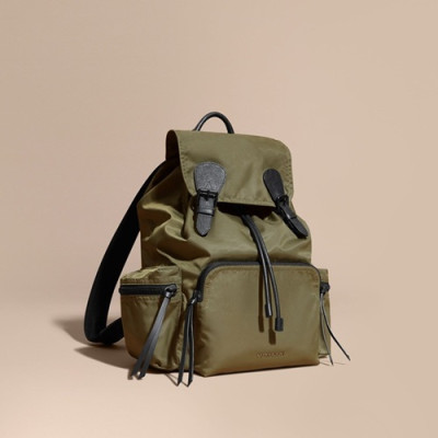 [버버리] 라지 테크니컬 나일론 가죽 럭색 캔버스 그린 40209381 남성용 백팩 - bu0003b Burberry Large Technical Nylon Canvas Green Mens Back Pack