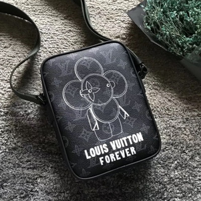 Louis Vuitton Danube Cross Bag,16cm - 루이비통 다뉴브 남여공용 크로스백,M43678,LOUB0157,16cm