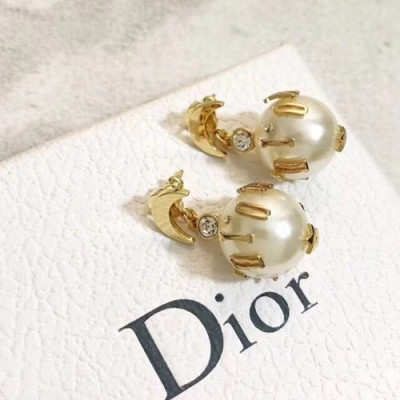 Dior  Yellow Gold  Earring - 디올  여성용 18k도금 옐로우 골드 귀걸이