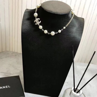 CHANEL Choker  18k White Gold  - 샤넬  여성용 목걸이 18K도금 화이트 골드