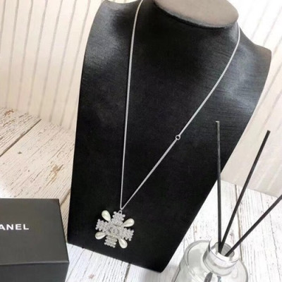 CHANEL Choker  18k White Gold  - 샤넬  여성용 목걸이 18K도금 화이트 골드