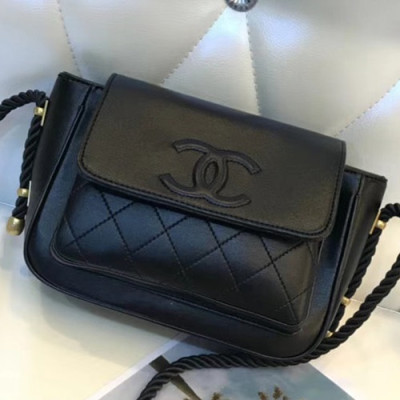 Chanel Logo Shoulder Cross Bag ,21CM - 샤넬 로고 여성용 숄더 크로스백 CHAB0530,21CM,블랙