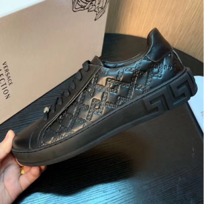 Versace 2018 Mens Signature Sneakers Black - 베르사체 시그니쳐 스니커즈 블랙 Ver0100.Size(240 - 280)