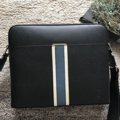 Louis Vuitton Taiga Messenger Shoulder Bag,28cm - 루이비통 타이가 메신저 남성용 숄더백 M34409,LOUB0816 ,28cm,블랙