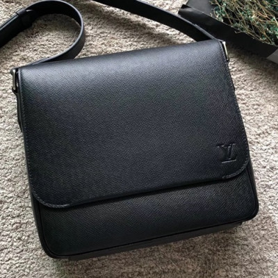 Louis Vuitton Roman Taiga Messenger Shoulder Bag,27cm - 루이비통 로만 타이가 메신저 남성용 숄더백 M30620,LOUB0930 ,27cm,블랙