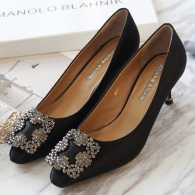 Monolo Blahnik 2019 Ladies Hangisi Satin Jewel Pumps - 마놀로 블라닉 여성 한기시 새틴 쥬얼 펌프스 Man002x.Size(225 - 250).블랙