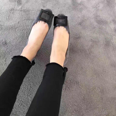 Roger Vivier 2019 Ladies Embellished Velvet Flat Shoes - 로저비비에 여성 엠블리쉬 벨벳 플랫 슈즈 Rog0043x.Size(220 - 250).그레이