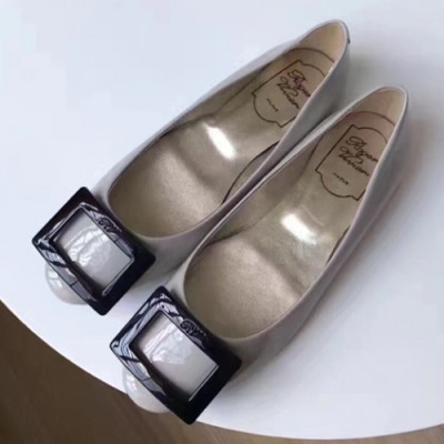 Roger Vivier 2019 Ladies Belle Patent-Leather Flat Shoes - 로저비비에 여성 벨르 페이던트 레더 플랫 슈즈 Rog0049x.Size(220 - 250).그레이