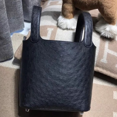 Hermes Picotin Lock Ostrich Leather Tote Bag,18cm - 에르메스 피코탄 락 오스트리치 레더 여성용 토트백 HERB0640, 18cm,블랙