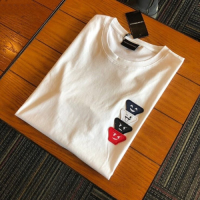 Emporio Armani 2019 Mens Crew - neck Cotton Short Sleeved Tshirt - 알마니 남성 신상 크루넥 실켓면 반팔티 Arm0134x.Size(m - 3xl).화이트