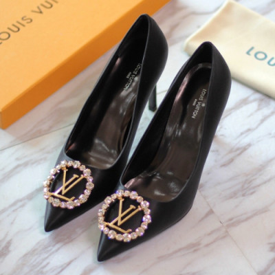 Louis Vuitton 2019 Womens Initial Metal Logo Swarovski High-heel Silk Pumps - 루이비통 여성 이니셜 메탈 로고 스와로브스키 하이힐 실크 펌프스 Lou0948x.Size(225 - 250).블랙