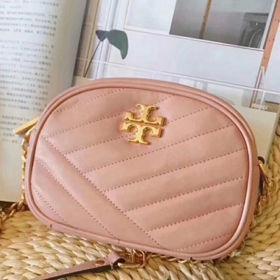 Tory Burch Leather Pink Kira Chevron Small Camera Shoulder Bag,18cm - 토리버치 레더 핑크 키라 쉐브론 스몰 카메라 숄더백 TBB0222,18cm