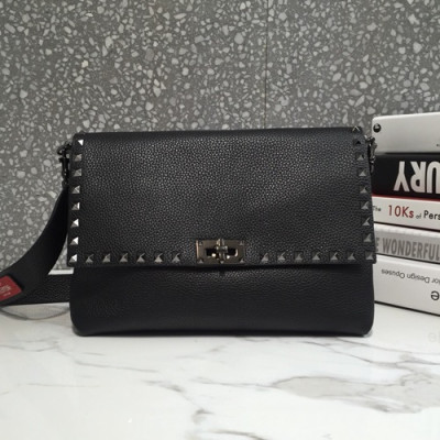 Valentino 2019 Leather Rockstud Shoudler Bag,28CM - 발렌티노 2019 레더 락스터드 숄더백,VTB0130,28CM,블랙