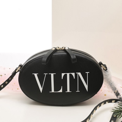 Valentino 2019 Leather VLTN Shoudler Bag,21CM - 발렌티노 2019 여성용 레더 VLTN 숄더백 ,VTB0171,21CM,블랙