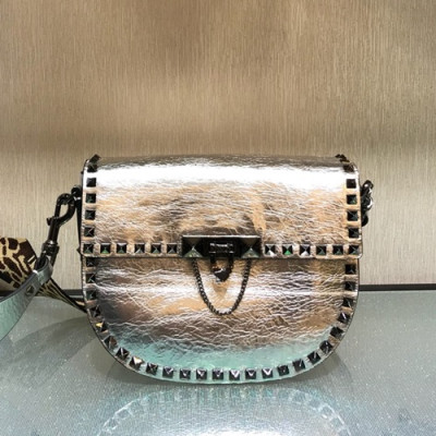 Valentino 2019 Ruckstud Leather Shoudler Bag,17/22CM - 발렌티노 2019 락스터드 레더 숄더백 ,VTB0173,17/22CM,실버