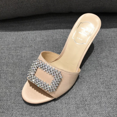 [커스텀급]Roger Vivier 2019 Ladies Signature Swarovski Logo Silk Slipper - 로저비비에 여성 시그니처 스와로브스키 로고 실크 슬리퍼 Rog0079x.Size(225 - 245).베이지