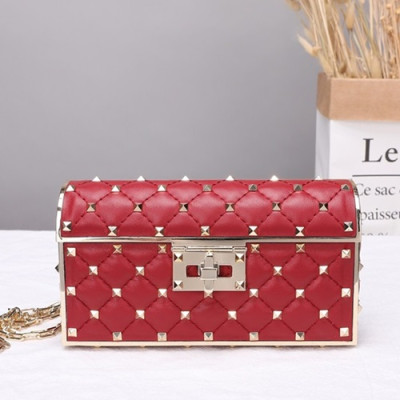 Valentino 2019  Leather Ruckstud Shoudler Cross Bag,18CM - 발렌티노 2019 레더 락스터드 숄더 크로스백,VTB0399,18CM,레드