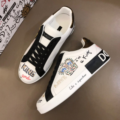 [트렌디]Dolce&Gabbana 2019 Mens Calfskin Graffit Sneakers - 돌체앤가바나 남성 카프스킨 그래피티 스니커즈 Dol0192x.Size(240 - 275).화이트