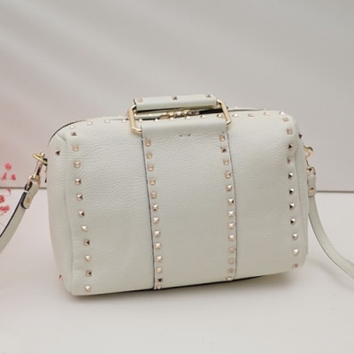 Valentino 2019  Leather Ruckstud Shoudler Cross Bag,25CM - 발렌티노 2019 레더 락스터드 숄더 크로스백,VTB0413,25CM,화이트