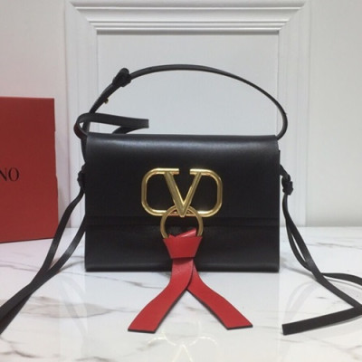 Valentino 2019 V-ring Leather Mini Shoudler Bag,21CM - 발렌티노 2019 브이링 여성용 레더 미니 숄더백 ,VTB0428,21CM,블랙