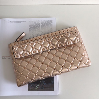 Valentino 2019 Rockstud Leather Clutch Bag,26.5cm - 발렌티노 2019 락스터드 레더 여성용 클러치백,VTB0472,26.5cm,로즈골드