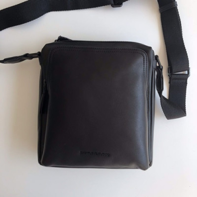Burberry 2019 Leather Shoulder Bag ,25.5CM - 버버리 2019 레더 남성용 숄더백,BURB0256 ,25.5cm,블랙