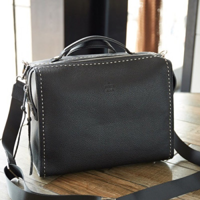 Fendi 2019 Leather Tote Shoulder Bag,34CM - 펜디 2019 레더 남성용 토트 숄더백  FENB0269,34CM,블랙
