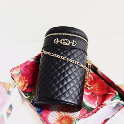 [유니크&트랜디한 백]Gucci 2019 Quilted Leather Belt Bag Chain Shoulder Cross Bag,18CM - 구찌 2019 퀄트 레더 벨트백 체인 숄더 크로스백 572298,GUB0558,18cm,블랙