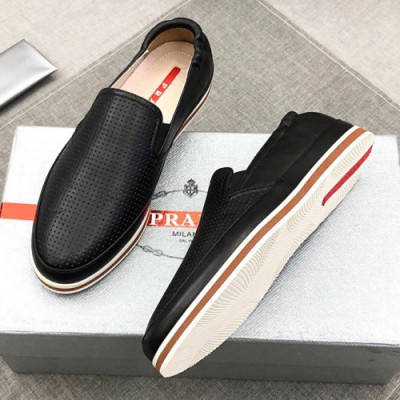 Prada 2019 Mens Casual Calfskin Slip-on - 프라다 남성 캐쥬얼 카프스킨 슬립온 Pra0600x.Size(240 - 275).2컬러(블랙/화이트)