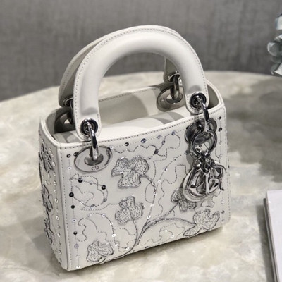 Dior 2019 Mini Lady Tote Shoulder Bag,17CM - 디올 2019 미니 레이디 토트 숄더백 DIOB0043,17CM,화이트(은장)