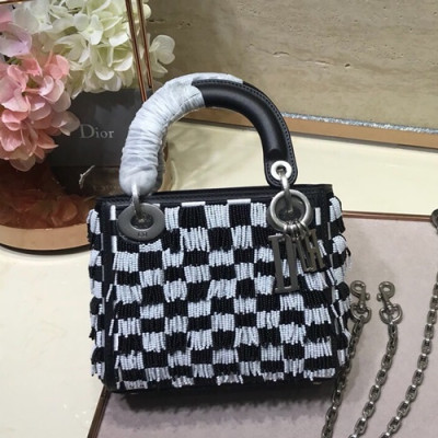 Dior 2019 Lady Dior Mini Tote Shoulder Bag,17CM - 디올 2019 레이디 디올 미니 토트 숄더백 DIOB0084,17CM,블랙(은장)