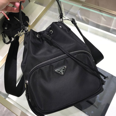 Prada Women Nylon Bucket Tote Shoulder Bag ,26CM - 프라다 여성용 나일론 버킷 토트 숄더백 1BH097-3,26CM,블랙