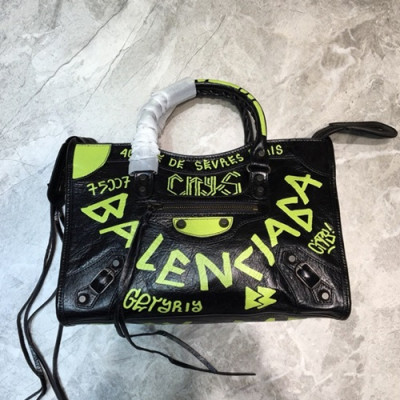 Balenciaga 2019 Graffiti Classic City Leather Medium Tote Shoulder Bag,30CM - 발렌시아가 2019 그래피티 클래식 시티 레더 미듐 토트 숄더백,BGB0324,30CM,블랙