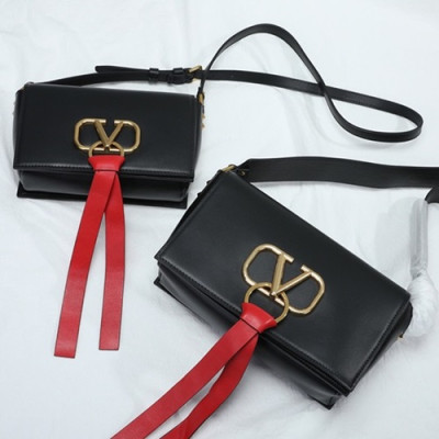 Valentino 2019 V-ring Leather Shoudler Bag,20/25CM - 발렌티노 2019 브이링 여성용 레더 숄더백 ,VTB0557,20/25CM,블랙