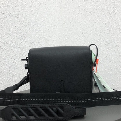 Off White 2019 Leather Binder Clip Shoulder Bag,19cm - 오프화이트 2019 레더 바인더 클립 숄더백 5509-OFFB0046,19cm,블랙