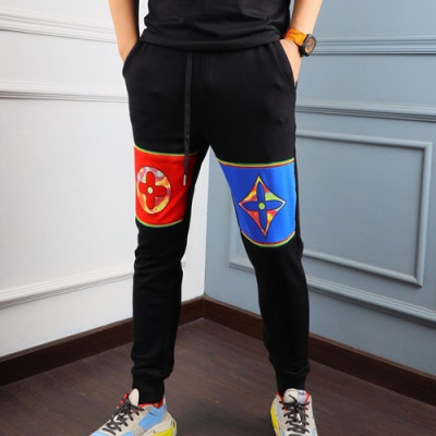 Louis vuitton 2019 Mens Initial Logo Casual Training  Pants - 루이비통 남성 이니셜 로고 캐쥬얼 트레이닝 바지 LouPA0029.Size(m - 2xl).블랙