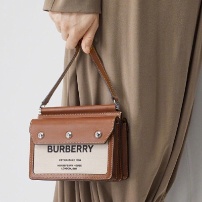 Burberry 2019 Canvas & Leather Shoulder Bag, 19cm - 버버리 2019 여성용 캔버스 & 레더 숄더백 ,BURB0361,19cm,브라운+연베이지