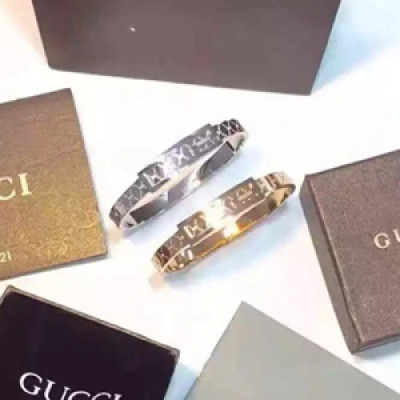 Gucci hearts WHITE Gold,YELLOW Gold  Bangle  -구찌  여성용 팔지18k 도금 화이트 골드,옐로우 골드 팔찌 guc0008.