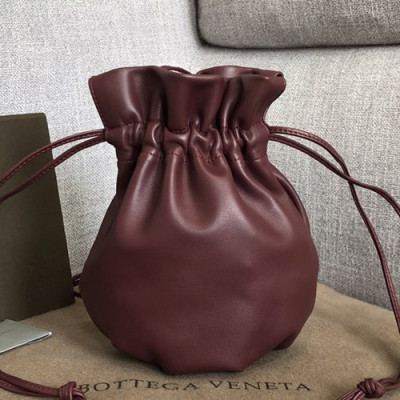 Bottega Veneta 2019 Pouch Bag / Bucket Shoulder Cross Bag,20cm - 보테가 베네타 2019 파우치 백 / 버킷 숄더 크로스백, 583774,BVB0320,20cm,와인