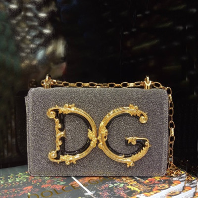 Dolce&Gabbana 2019 Chain Cross Bag ,21CM - 돌체 앤 가바나 2019 여성용 체인 크로스백 DGB0080,21cm,실버