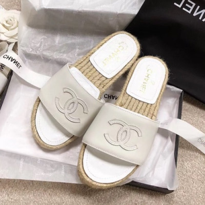 Chanel 2019 Ladies Slipper - 샤넬 2019 여성용 슬리퍼 CHAS0139.Size(225 - 250).화이트
