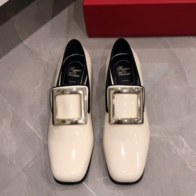 Roger Vivier 2019 Ladies Leather Loafer - 로저비비에 2019 여성용 레더 로퍼 RVS0037.Size(225 - 245).아이보리