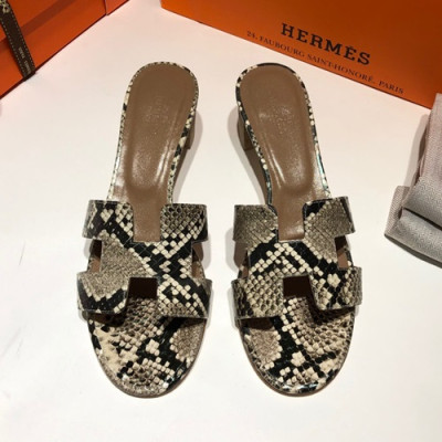 Hermes 2019 Ladies Oasis Leather Middle Heel Slipper - 에르메스 2019 여성용 오아시스 레더 미들힐 슬리퍼 HERS0096,Size(225 - 250).그레이