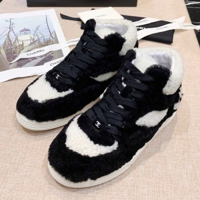 Chanel 2019 Ladies Lambs Wool Sneakers - 샤넬 2019 여성용 램스울 스니커즈 CHAS0271.Size(225 - 250).블랙+화이트