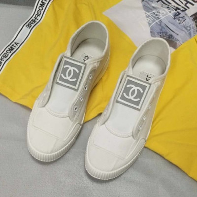 Chanel 2019 Ladies Canvas Sneakers - 샤넬 2019 여성용 캔버스 스니커즈 CHAS0276.Size(225 - 250).화이트