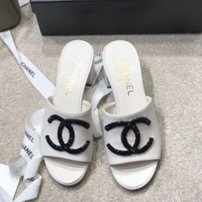 Chanel 2019 Ladies Leather Middle Heel Slipper - 샤넬 2019 여성용 레더 미들힐 슬리퍼 CHAS0325.Size(225 - 250).화이트