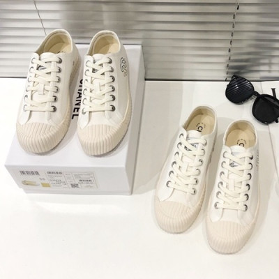 Chanel 2019 Ladies Canvas Sneakers - 샤넬 2019 여성용 캔버스 스니커즈 CHAS0330.Size(225 - 245).화이트