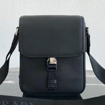 Prada 2019 Leather Messenger Shoulder Bag,22CM - 프라다 2019 레더 남성용 메신저 숄더백,VA0723-1,22cm,블랙