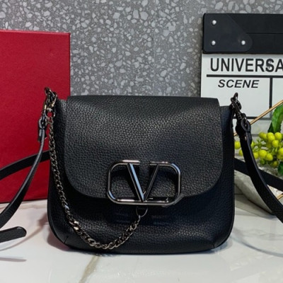 Valentino 2019 Leather Vring Shoudler Bag,16CM - 발렌티노 2019 레더 브이링 숄더백,VTB0822,16CM,블랙