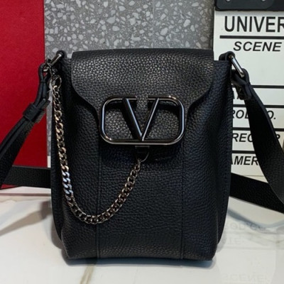 Valentino 2019 Leather Vring Shoudler Bag,18CM - 발렌티노 2019 레더 브이링 숄더백,VTB0826,18CM,블랙